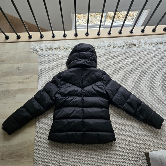 Helly Hansen Dark Jacket with Logo - Picture 5 of 6